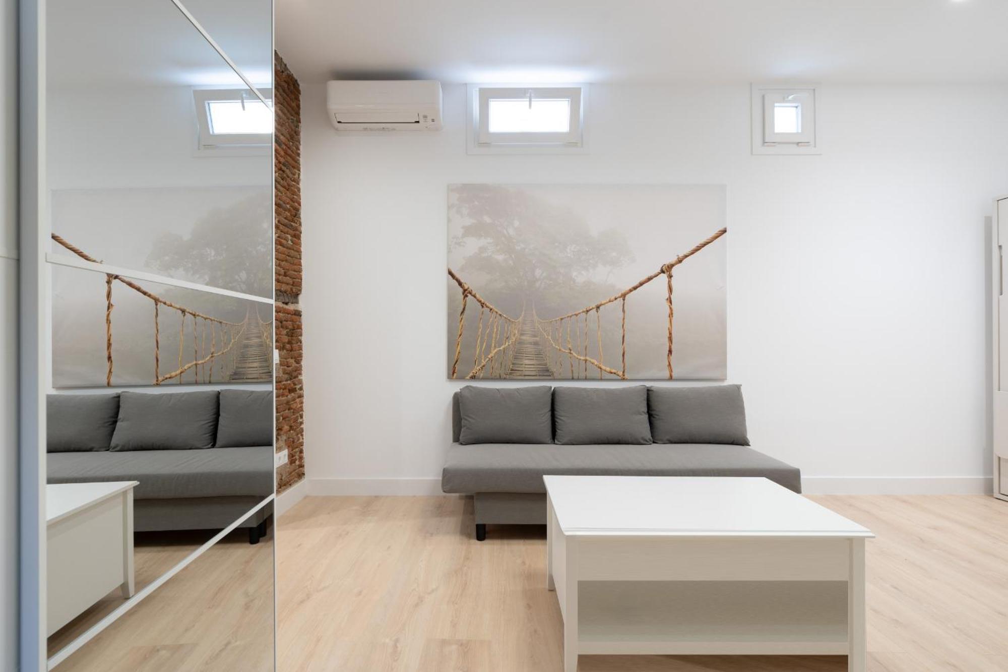 Loft Para 4 Personas En Cuatro Caminos Alquiler Temporal Madrid Buitenkant foto